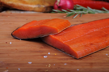 Фото Кета филе свежемороженая на коже