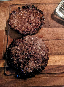 Превью Котлеты для бургера из северного оленя (упак. 4шт)